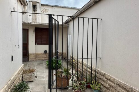 WhatsApp Image 2024-09-25 at 11.43.23 (1)